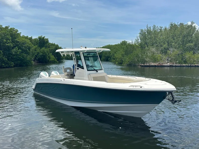 Slide: The Image of Boston Whaler 280 Outrage 2026 - 5