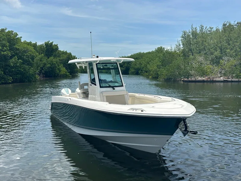 Slide: The Image of Boston Whaler 280 Outrage 2026 - 4