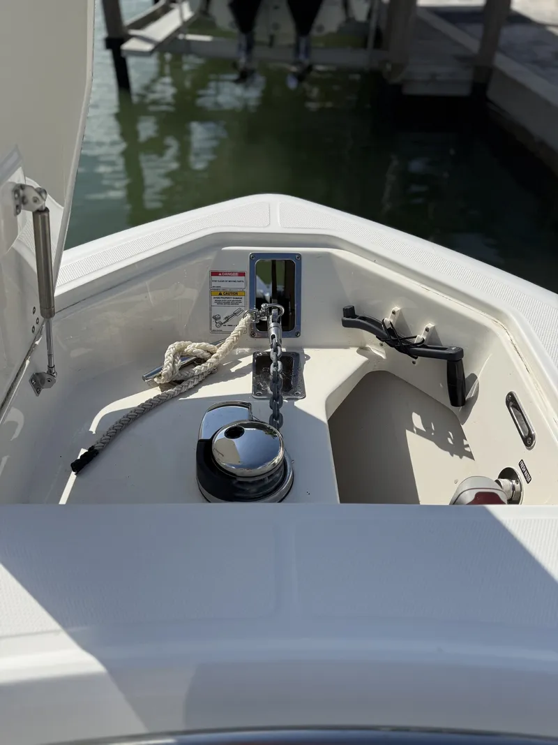 Slide: The Image of Boston Whaler 280 OUTRAGE 2018 - 13