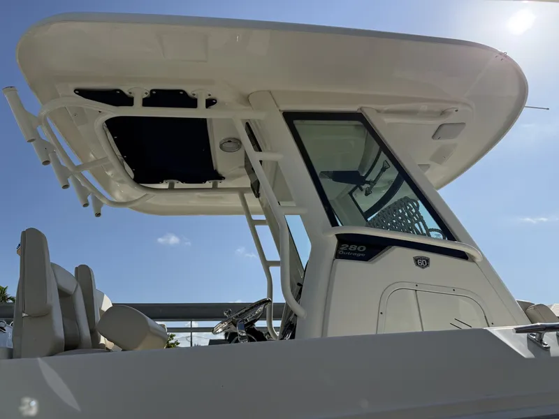 Slide: The Image of Boston Whaler 280 OUTRAGE 2018 - 8