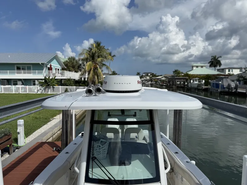 Slide: The Image of Boston Whaler 280 OUTRAGE 2018 - 4