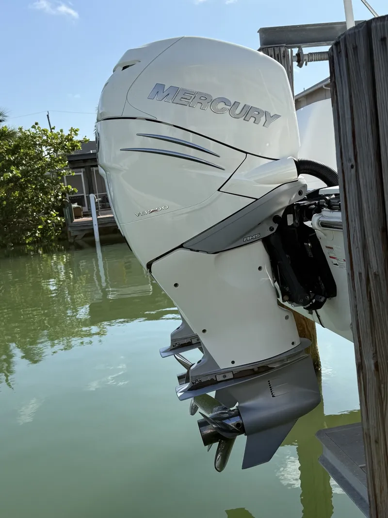 Slide: The Image of Boston Whaler 280 OUTRAGE 2018 - 5