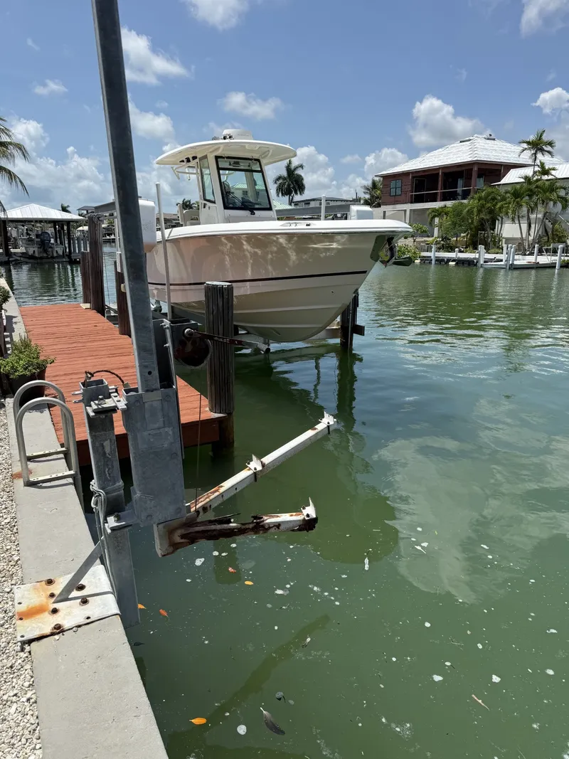 Slide: The Image of Boston Whaler 280 OUTRAGE 2018 - 1