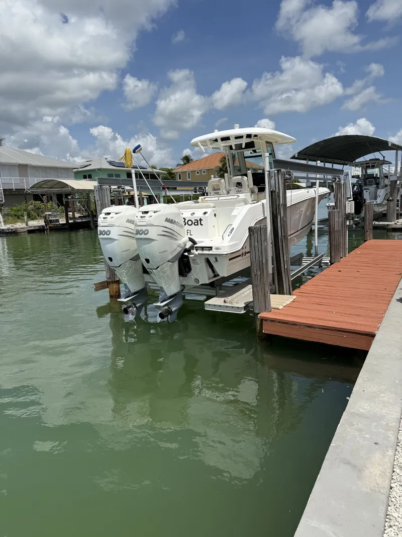 Slide: The Image of Boston Whaler 280 OUTRAGE 2018 - 3