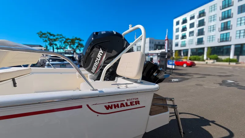 Slide: The Image of Boston Whaler 170 Montauk 2026 - 7