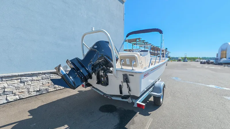 Slide: The Image of Boston Whaler 170 Montauk 2026 - 5