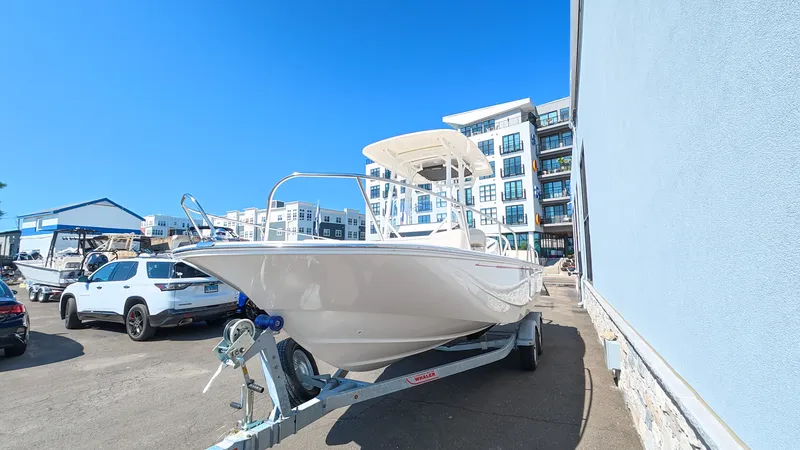 Slide: The Image of Boston Whaler 210 Montauk 2026 - 4