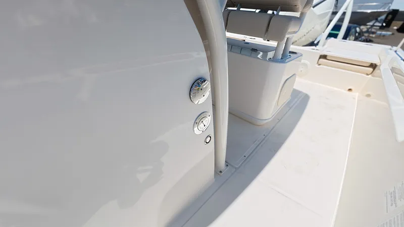 Slide: The Image of Boston Whaler 210 Montauk 2026 - 16