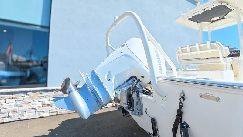 Slide: The Image of Boston Whaler 210 Montauk 2026 - 9