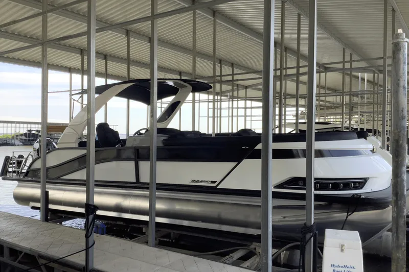 Slide: The Image of Harris Grand Mariner 250 2026 - 5