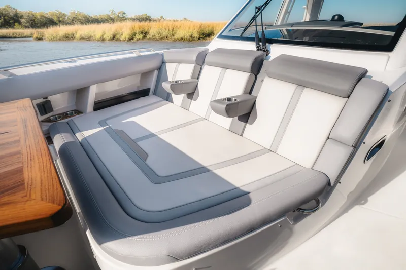 Slide: The Image of Boston Whaler 350 Realm 2026 - 23