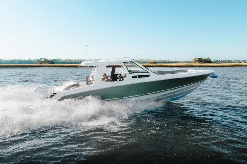 The Image of Boston Whaler 350 Realm 2026 - 0