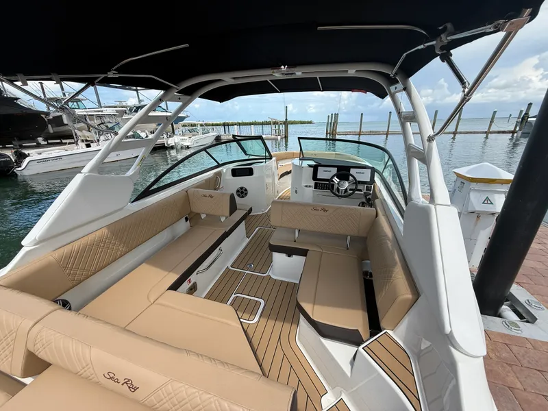 Slide: The Image of Sea Ray SDX 250 Outboard 2026 - 25
