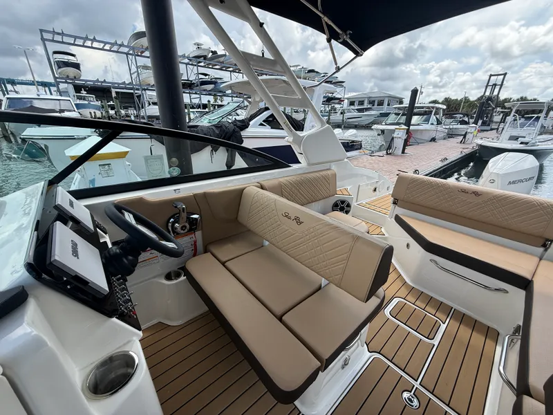 Slide: The Image of Sea Ray SDX 250 Outboard 2026 - 13