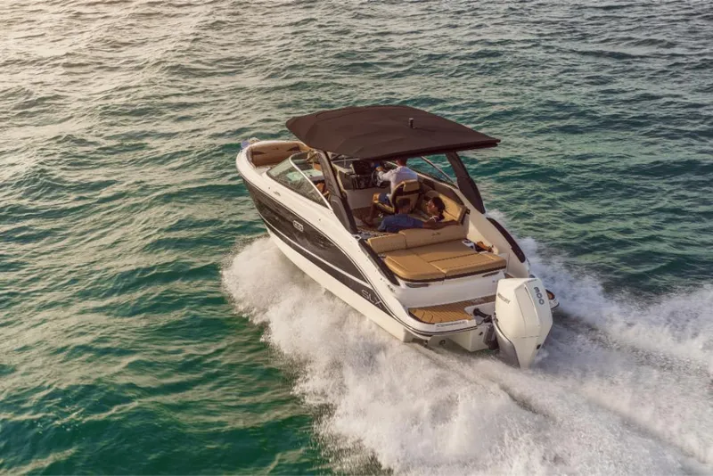 Slide: The Image of Sea Ray SLX 260 Outboard 2027 - 3