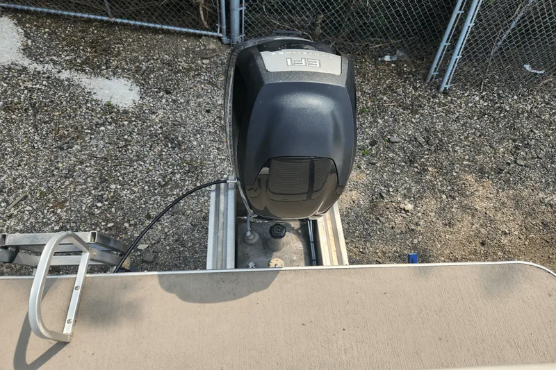 Slide: The Image of Sun Tracker PB20 2010 - 8