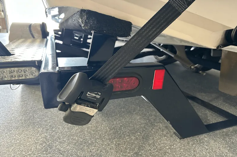 Slide: The Image of Supra 22 SSV 2008 - 12