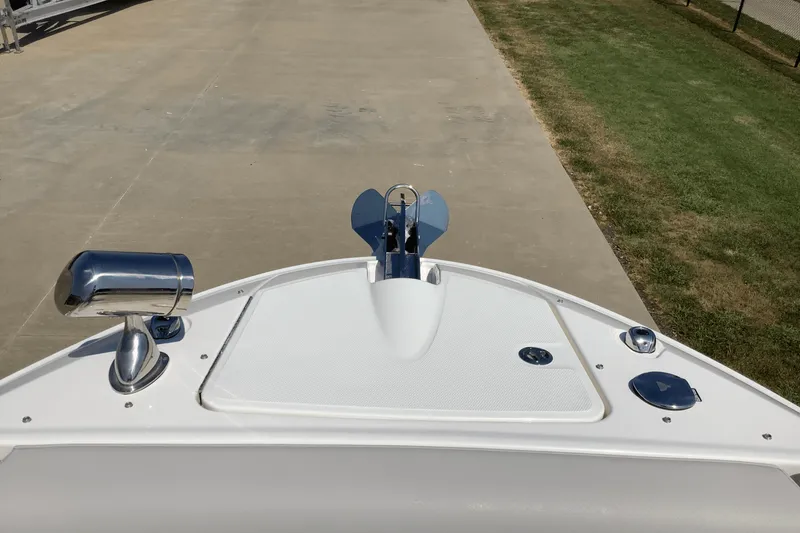 Slide: The Image of Sea Ray SLX 350 2026 - 45