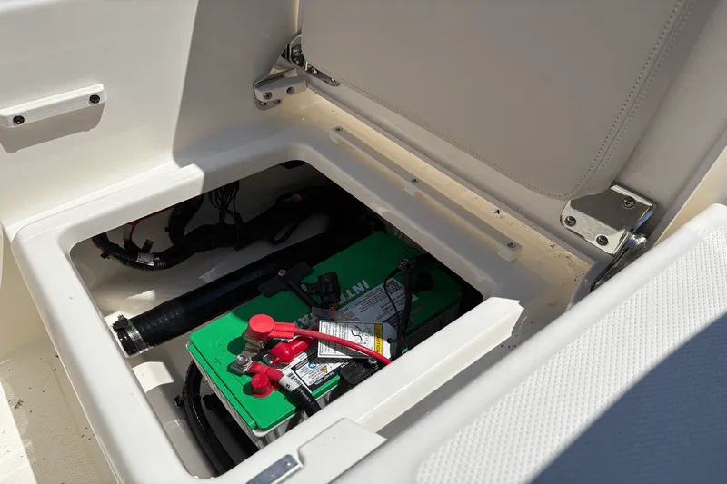 Slide: The Image of Boston Whaler 210 Montauk 2025 - 7