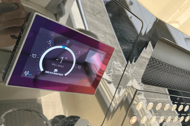 Slide: The Image of Scout 425 LXF 2024 - 23