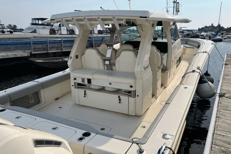 Slide: The Image of Scout 425 LXF 2024 - 7