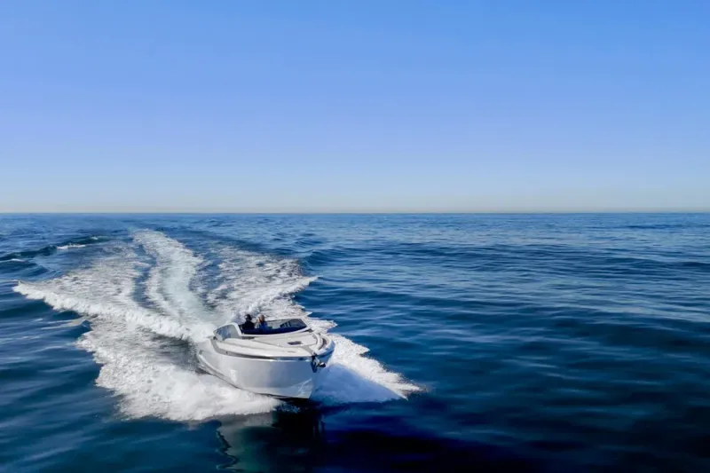 Slide: The Image of Fairline Fline 33 2021 - 17