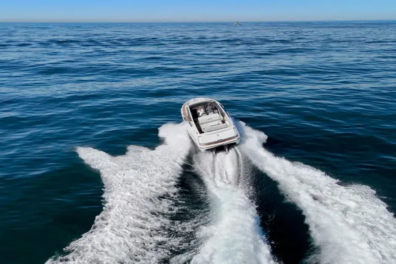 Slide: The Image of Fairline Fline 33 2021 - 7