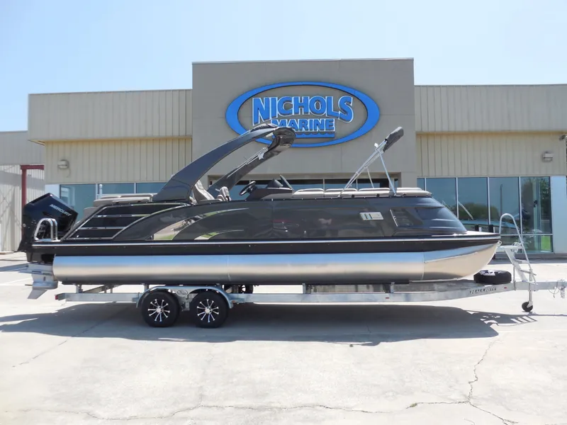 The Image of Bennington 25 QXFBA 2025 - 0