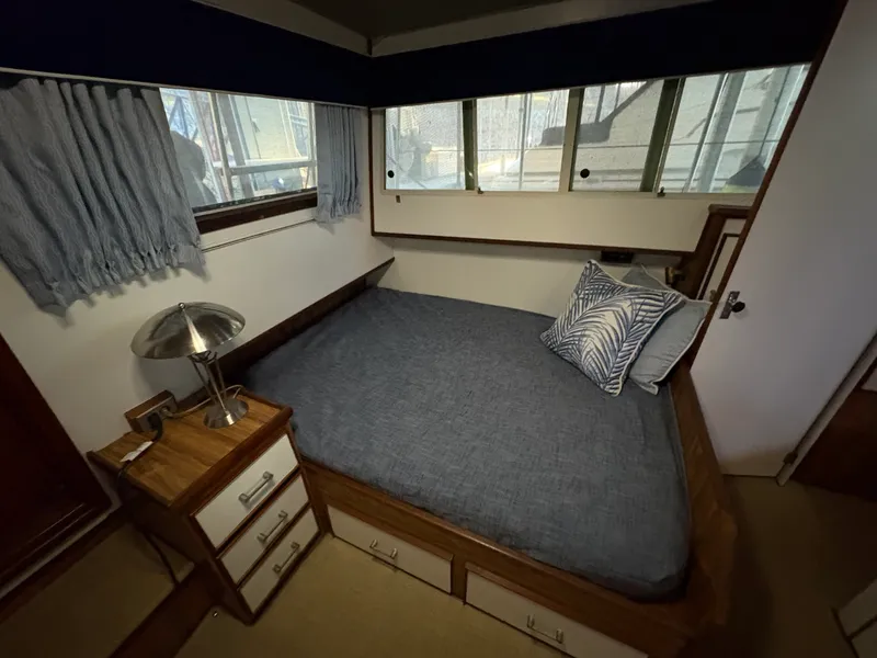 Slide: The Image of Chris-Craft 380 Corinthian 1980 - 22