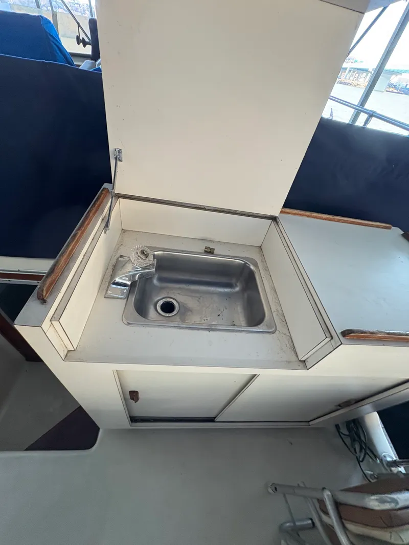 Slide: The Image of Chris-Craft 380 Corinthian 1980 - 28