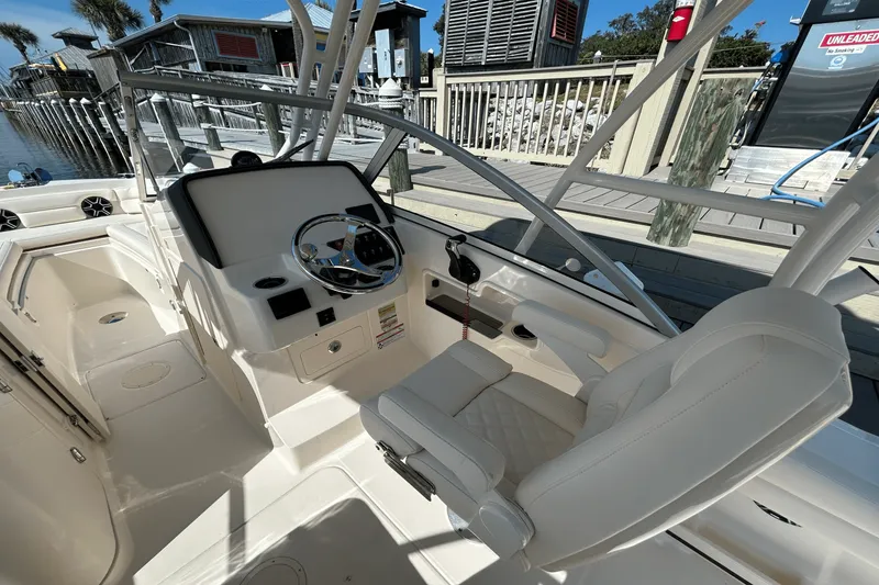 Slide: The Image of Grady-White Freedom 235 2026 - 10