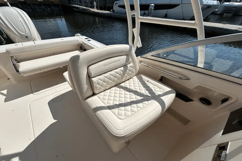 Slide: The Image of Grady-White Freedom 235 2026 - 13