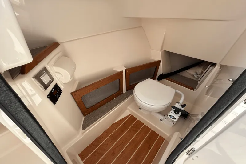 Slide: The Image of Grady-White Freedom 235 2026 - 16