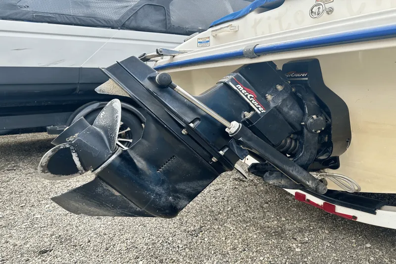 Slide: The Image of Sea Ray 175 BR 1997 - 3