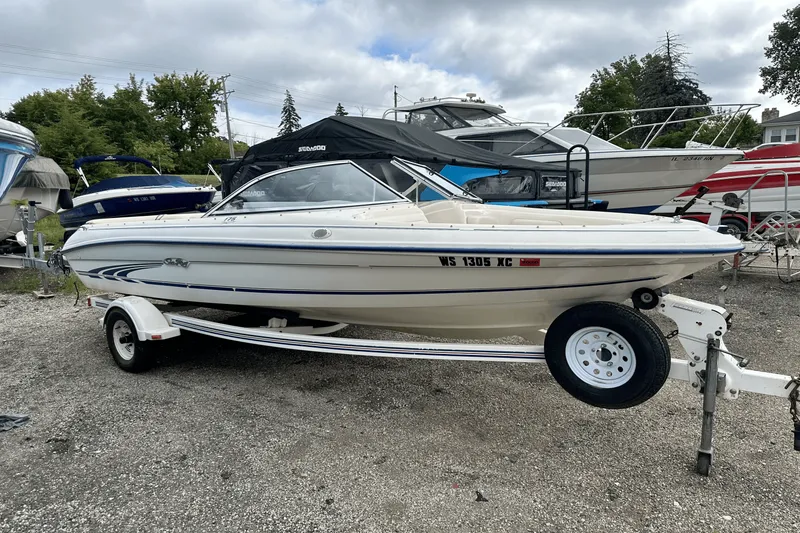 Slide: The Image of Sea Ray 175 BR 1998 - 21