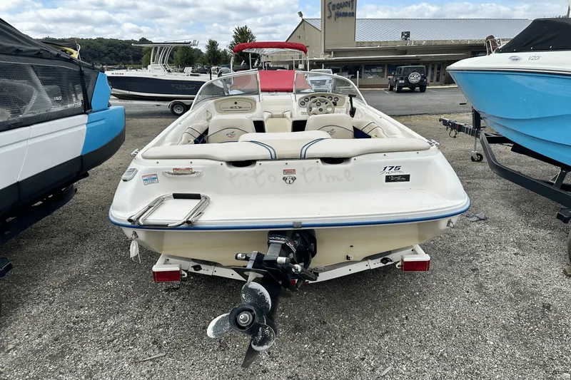 Slide: The Image of Sea Ray 175 BR 1998 - 23