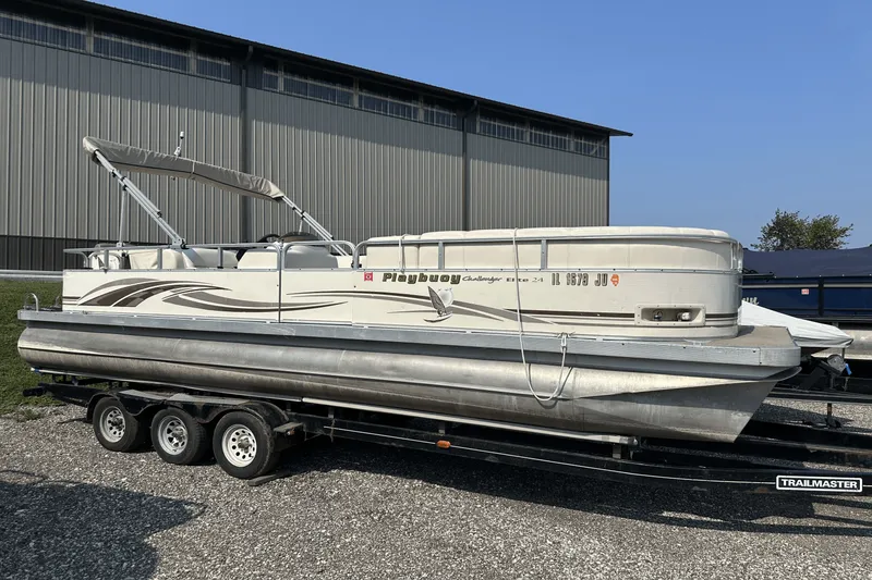 The Image of Playbuoy CHALLENGER 2424 2004 - 0