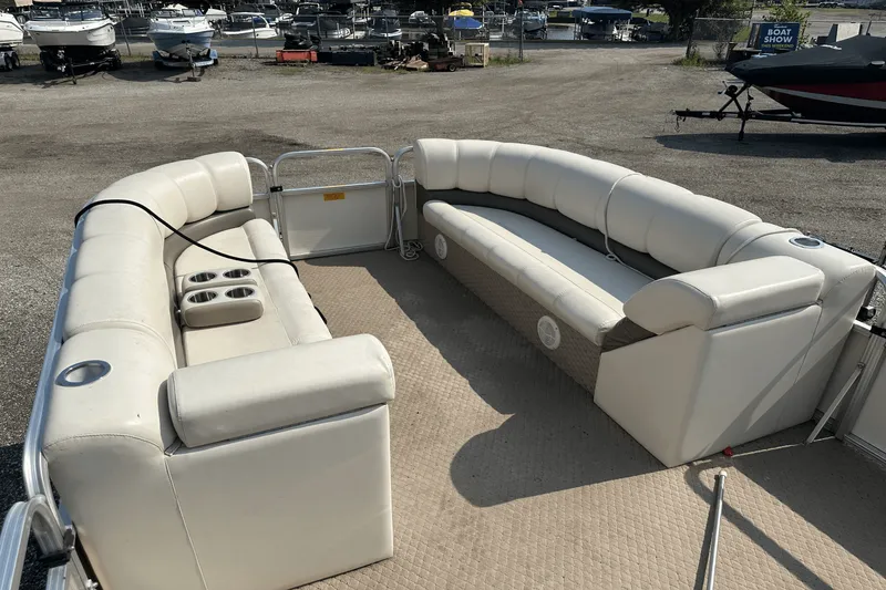 Slide: The Image of Playbuoy CHALLENGER 2424 2004 - 10