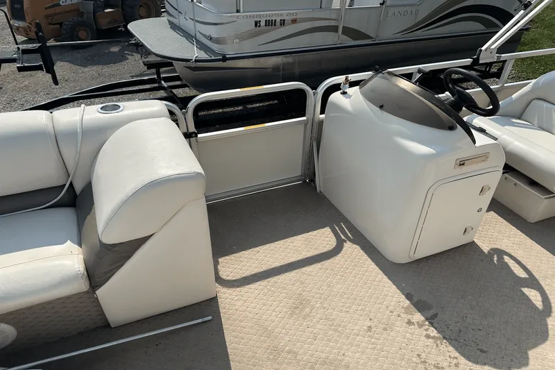 Slide: The Image of Playbuoy CHALLENGER 2424 2004 - 14