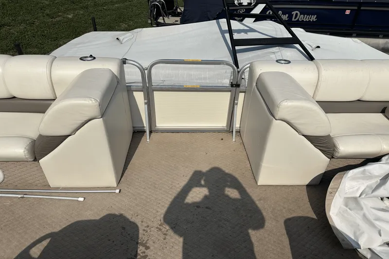 Slide: The Image of Playbuoy CHALLENGER 2424 2004 - 15