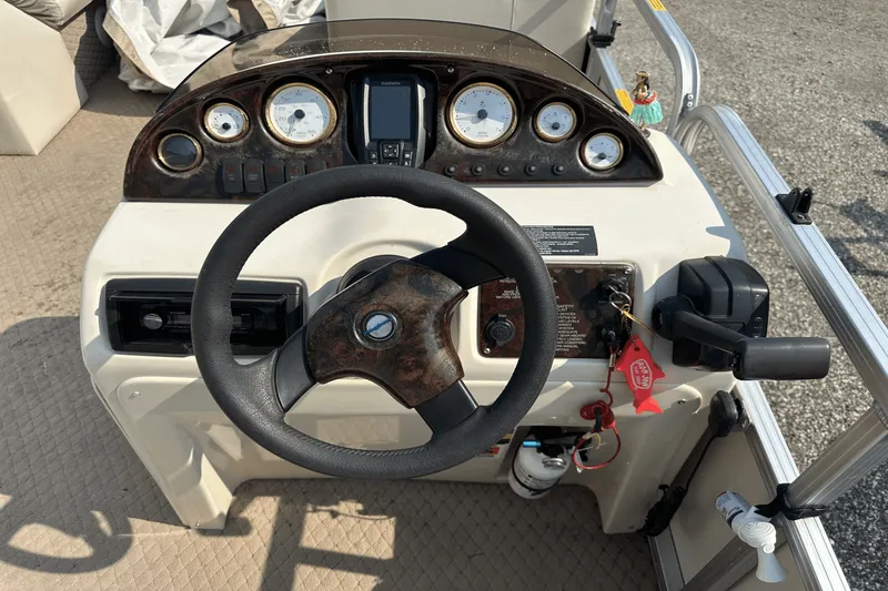 Slide: The Image of Playbuoy CHALLENGER 2424 2004 - 20