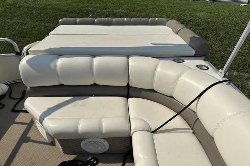 Slide: The Image of Playbuoy CHALLENGER 2424 2004 - 26