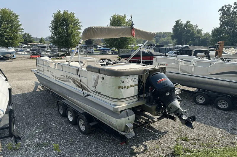 Slide: The Image of Playbuoy CHALLENGER 2424 2004 - 4