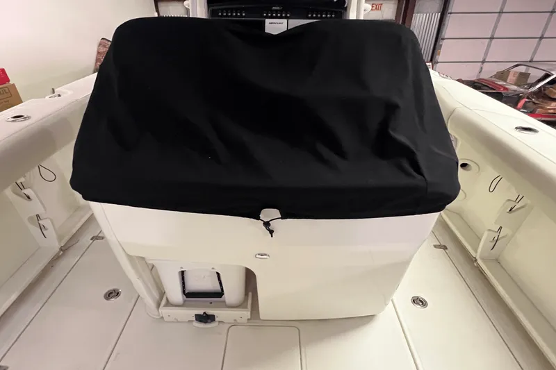 Slide: The Image of Boston Whaler 280 OUTRAGE 2017 - 12