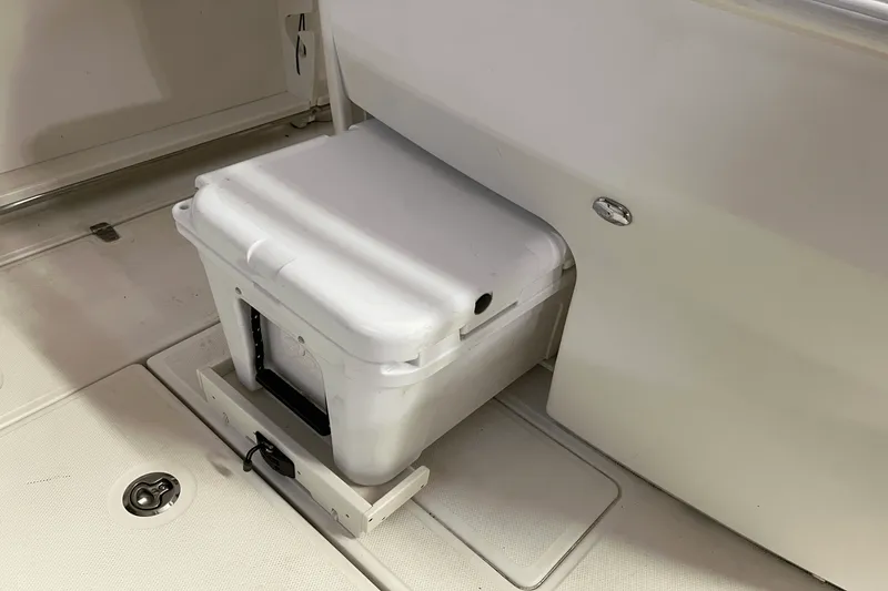 Slide: The Image of Boston Whaler 280 OUTRAGE 2017 - 15