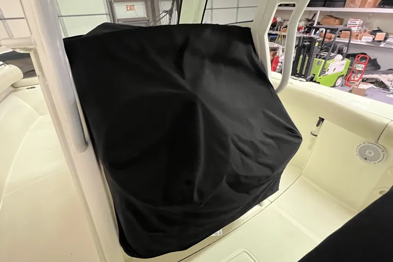 Slide: The Image of Boston Whaler 280 OUTRAGE 2017 - 17