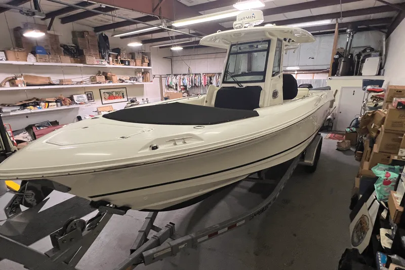 Slide: The Image of Boston Whaler 280 OUTRAGE 2017 - 2