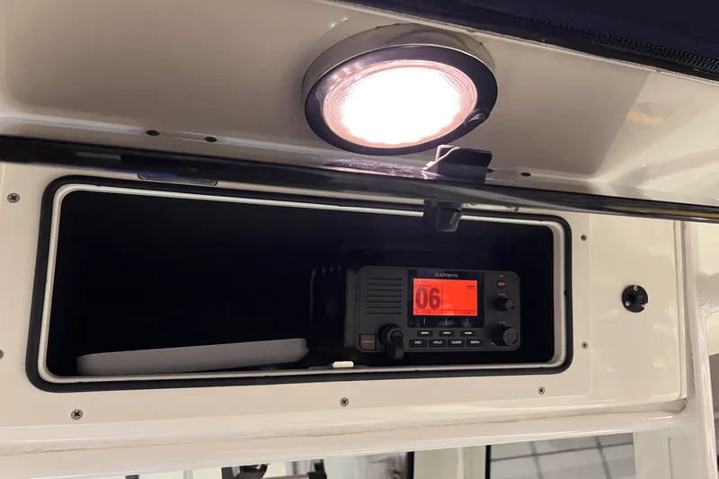 Slide: The Image of Boston Whaler 280 OUTRAGE 2017 - 20