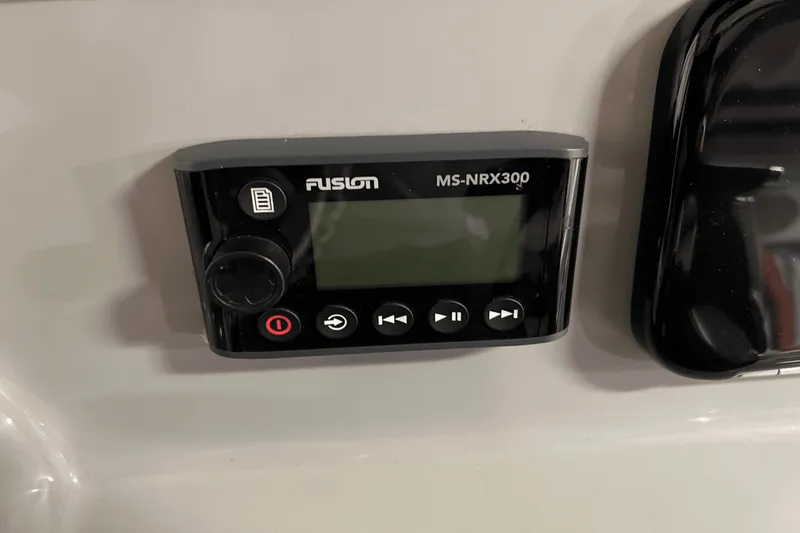 Slide: The Image of Boston Whaler 280 OUTRAGE 2017 - 23