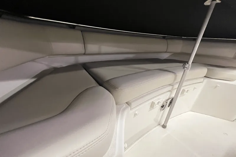 Slide: The Image of Boston Whaler 280 OUTRAGE 2017 - 29